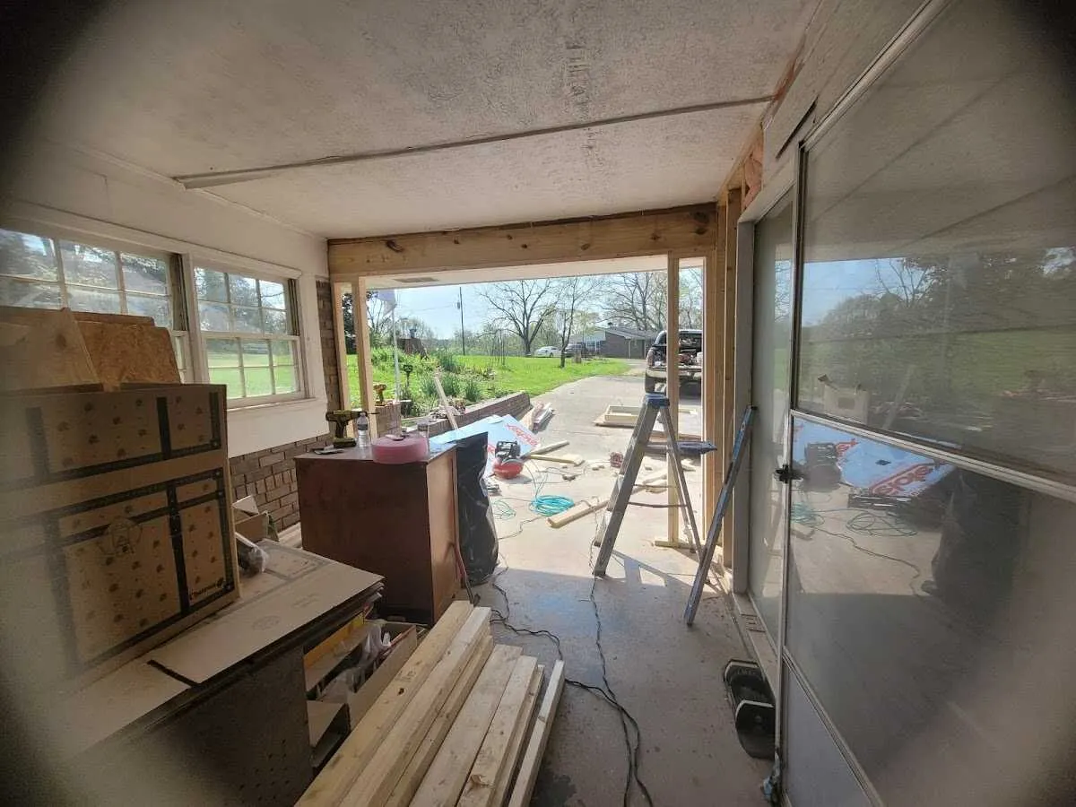 Air movers and dehumidifier for Water Mitigation Services in Selah